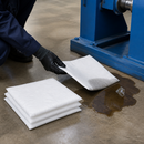 Polypropylene Oil Absorbent Pads, 25 x 25 cm, High Absorption Capacity, Ideal for Leak Containment (Pack of 30)