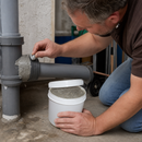 Plug N’ Dike Putty for Quick Repairs on Inflexible Surfaces