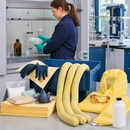 Polycarbonate Emergency Spill Kit for Chemical Accidents, 42L Absorption Capacity, Includes PPE, Ideal for Laboratories & Production Facilities
